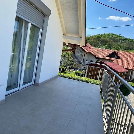 Apartman Zepce Exterior foto